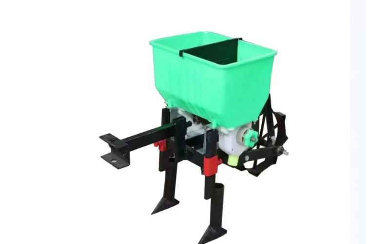 Fertilizer hopper
